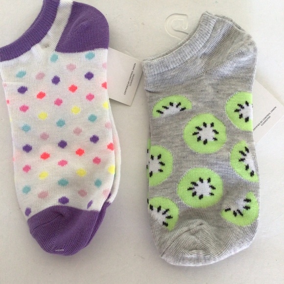 WEST LOOP KIWI AND POLKA DOT ANKLE SOCKS. NWT SET OF TWO PAIRS - Picture 2 of 5